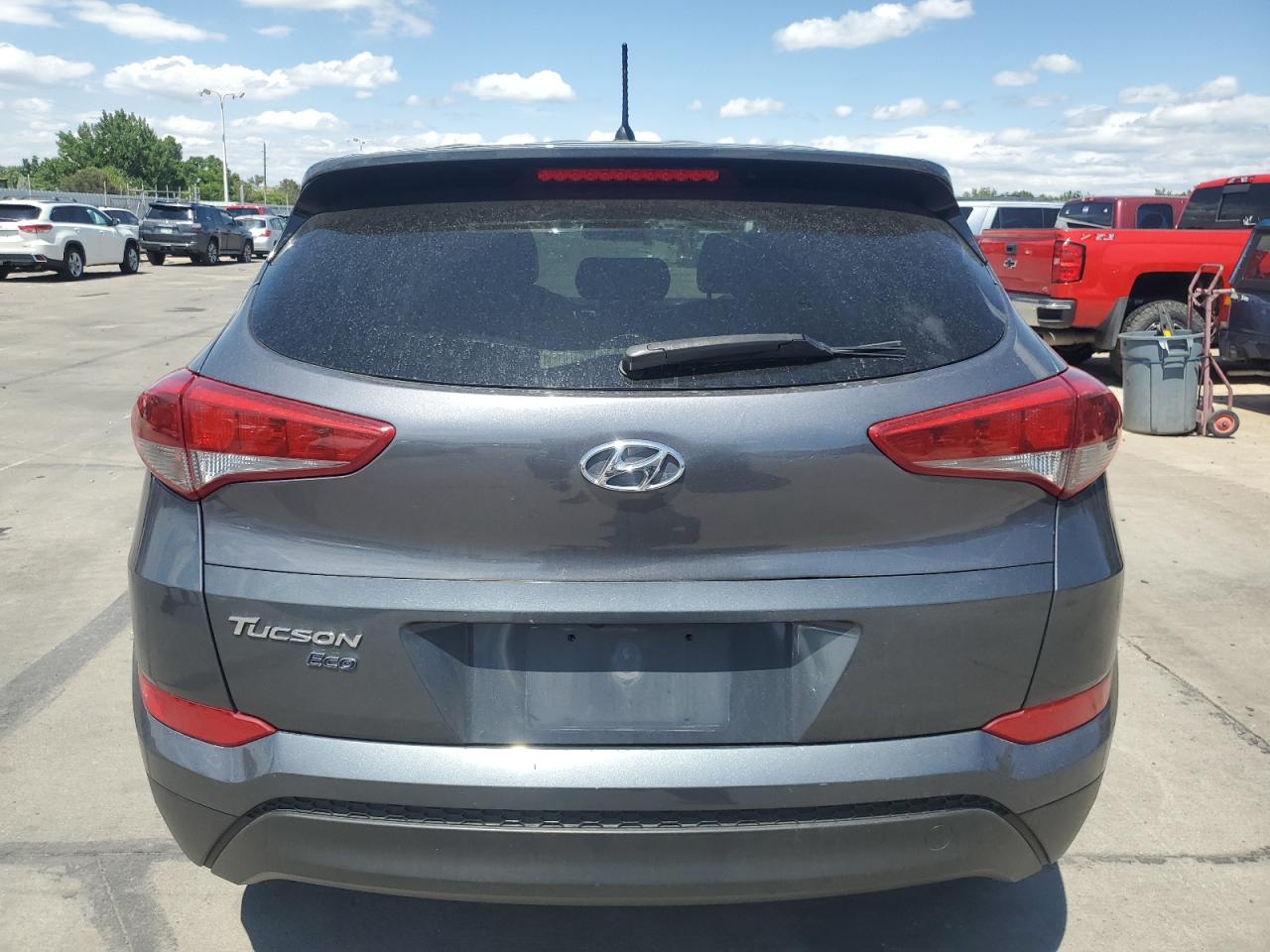 KM8J23A42JU811239 2018 Hyundai Tucson Se