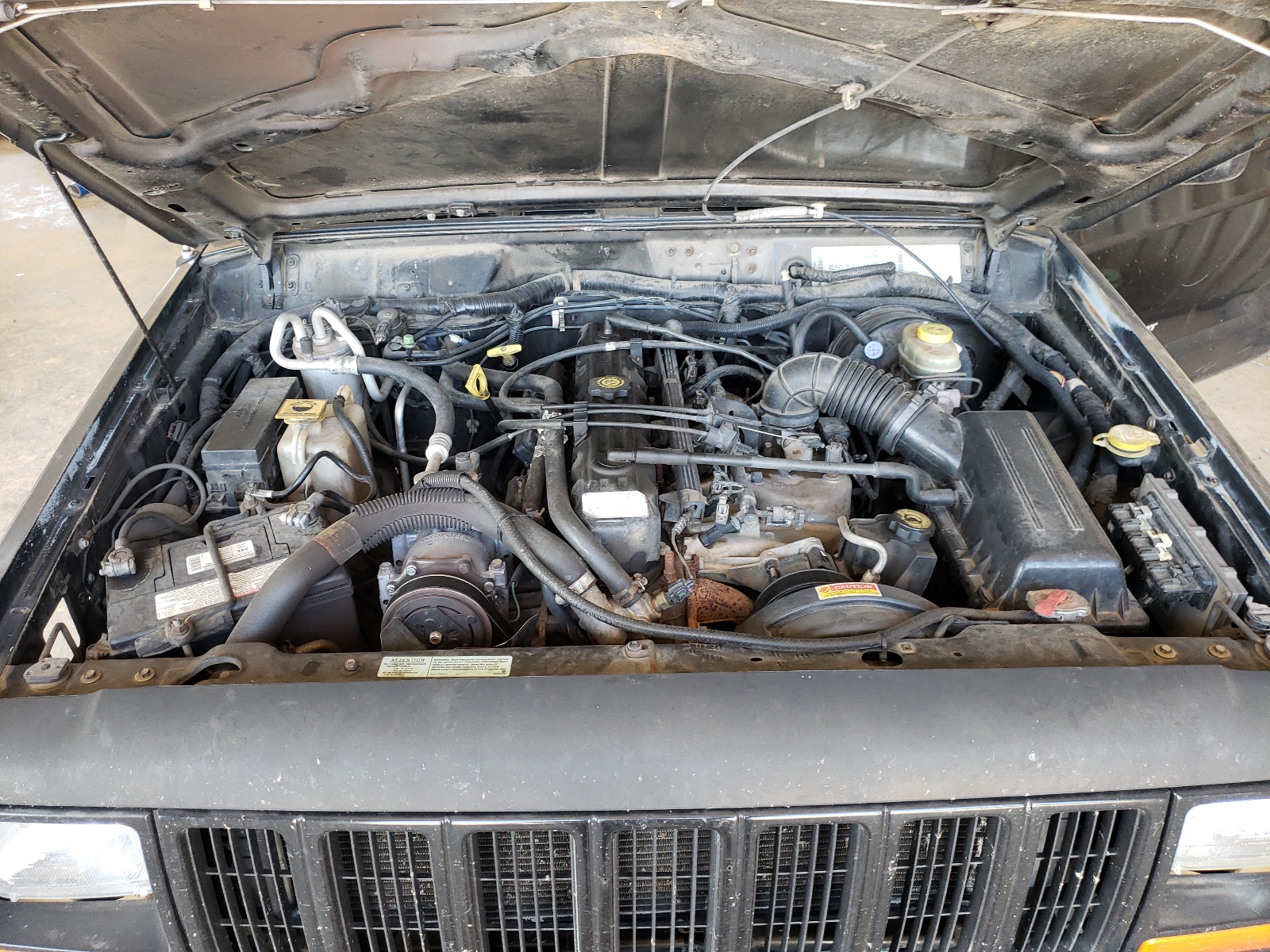 1J4FF48S1YL193804 2000 Jeep Cherokee Sport