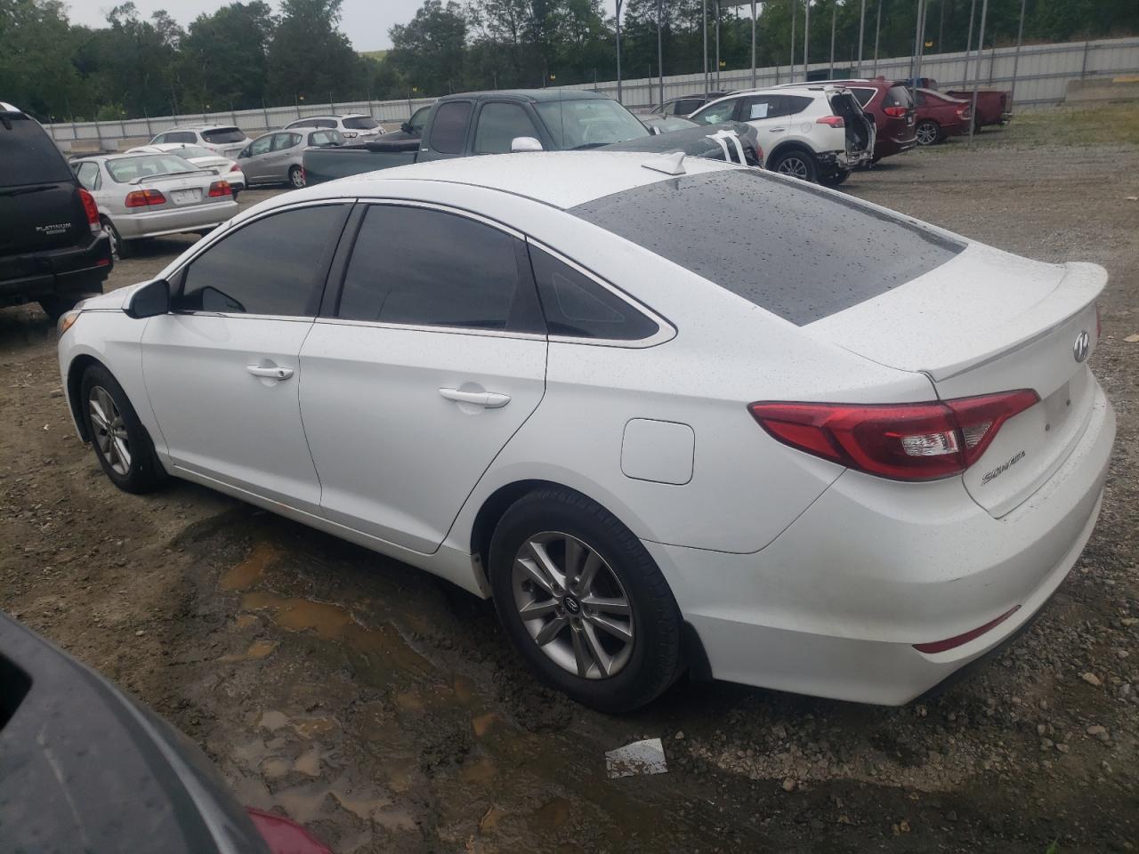 2017 Hyundai Sonata - Image 2