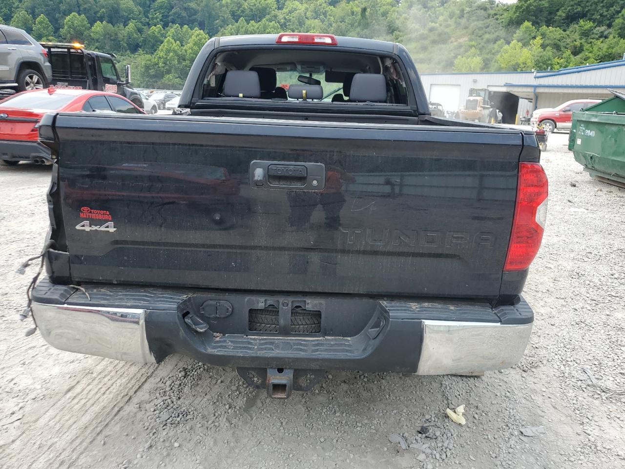 5TFDW5F13GX555393 2016 Toyota Tundra Crewmax Sr5