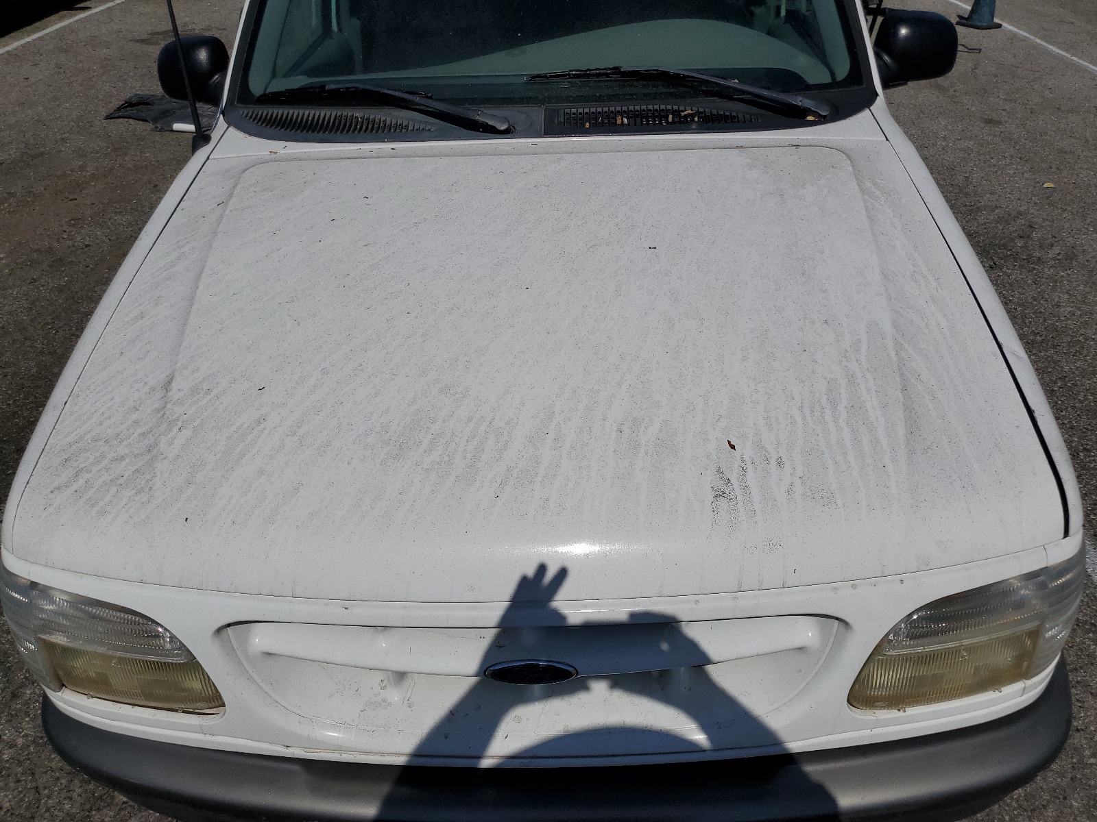 1FMYU22E5WUB20515 1998 Ford Explorer