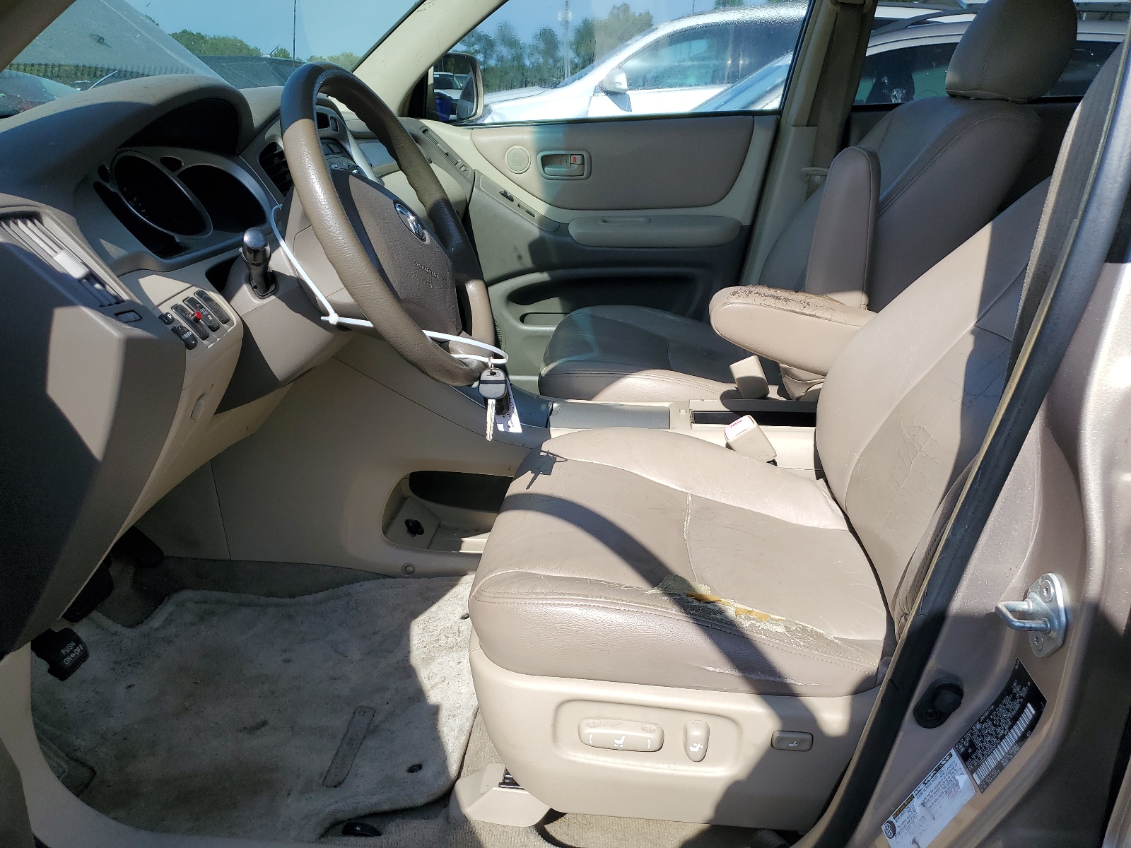 JTEDP21AX40041253 2004 Toyota Highlander Base