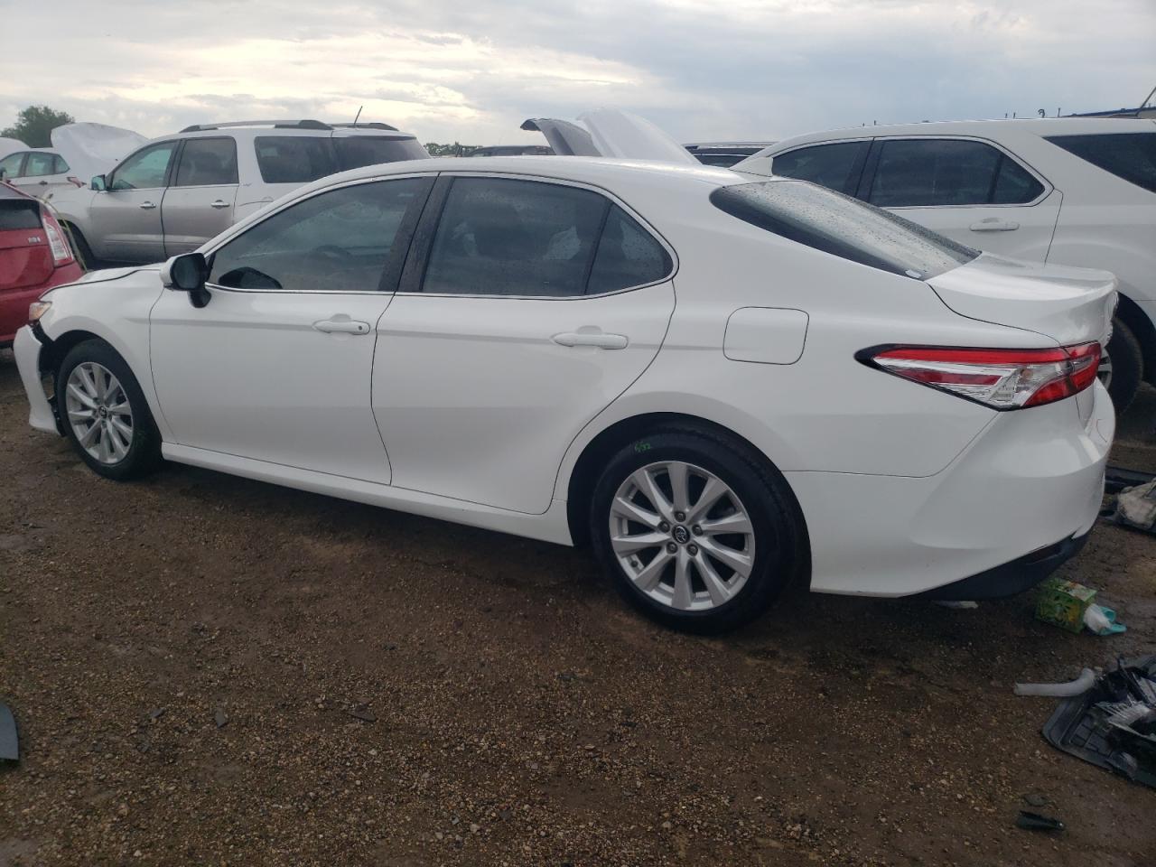 4T1B11HK4KU718062 2019 TOYOTA CAMRY - Image 2