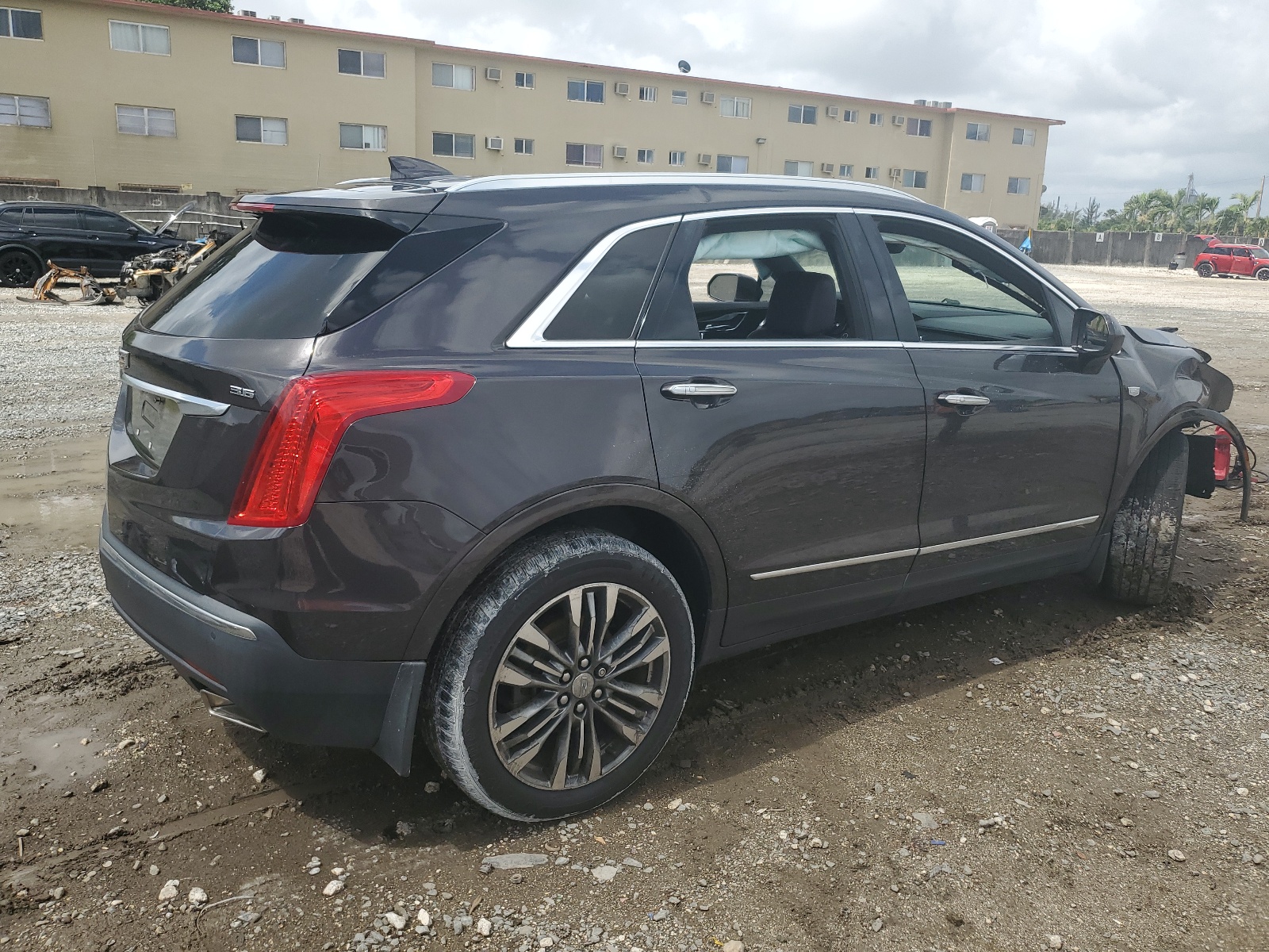 2017 Cadillac Xt5 Premium Luxury vin: 1GYKNCRS1HZ164357