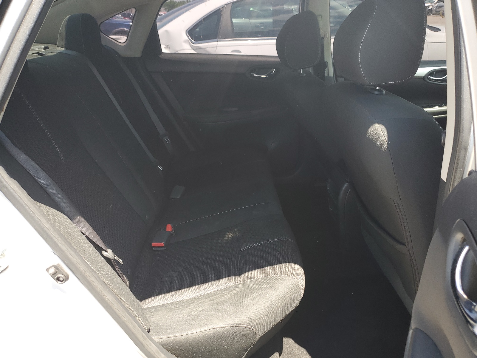 3N1AB7AP8JY285639 2018 Nissan Sentra S