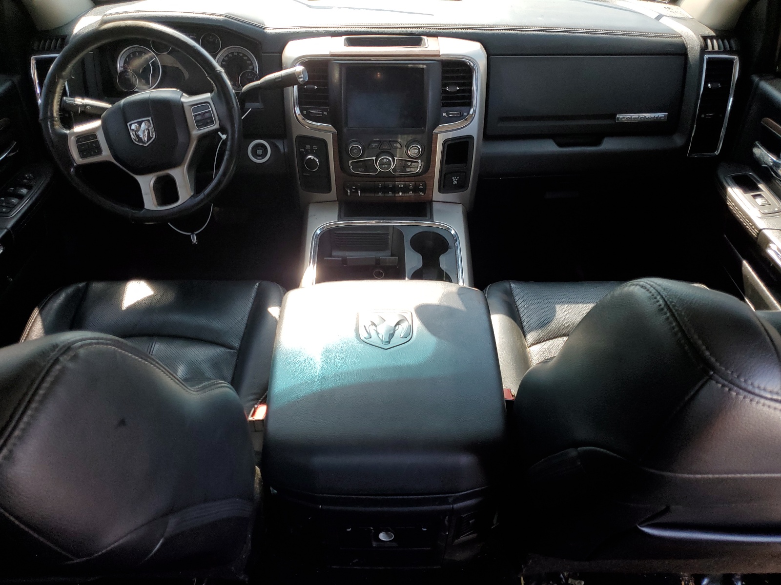 3C63RRJL1JG199516 2018 Ram 3500 Laramie