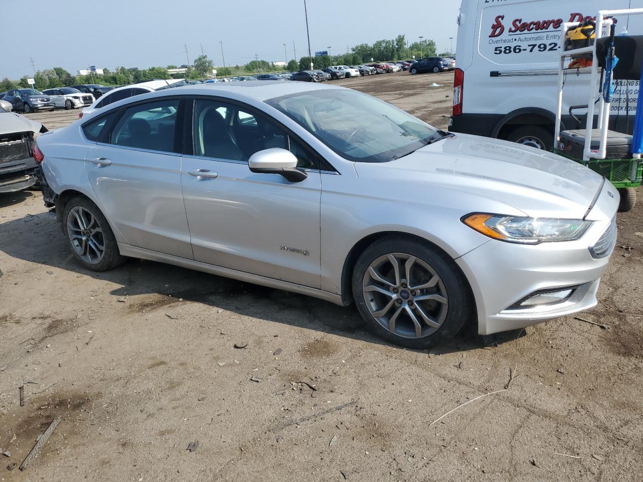 2017 Ford Fusion Se Hybrid VIN: 3FA6P0LU8HR325338 Lot: 60274064