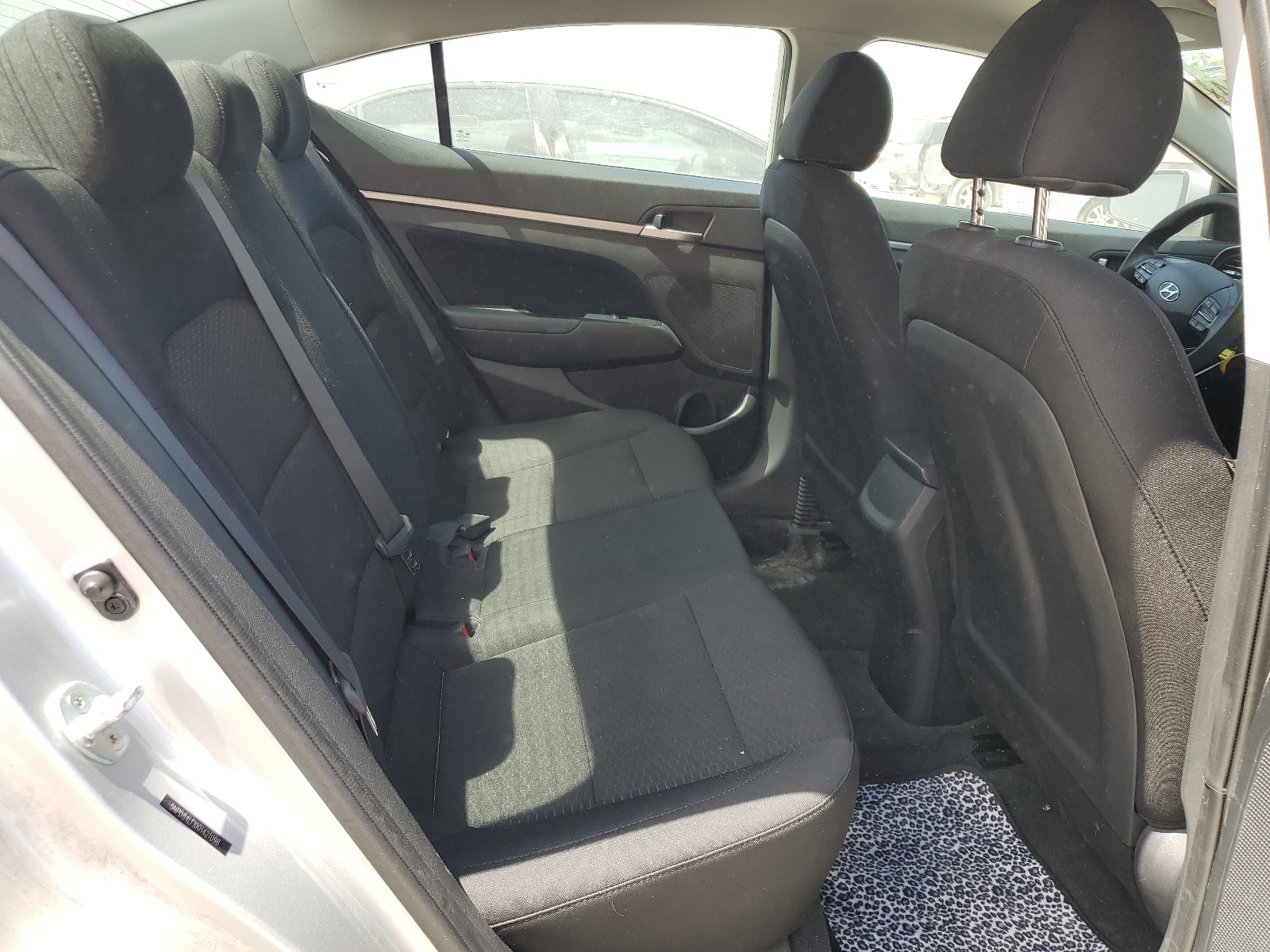 5NPD84LFXKH421098 2019 Hyundai Elantra Sel