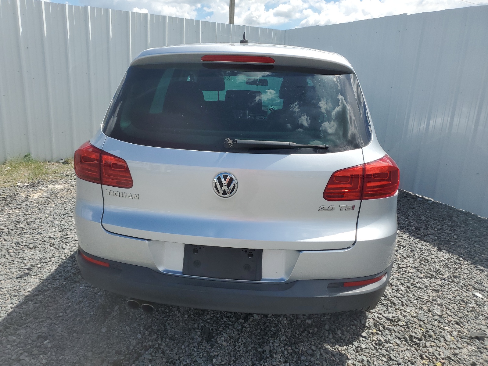 2012 Volkswagen Tiguan S vin: WVGAV7AX4CW589688