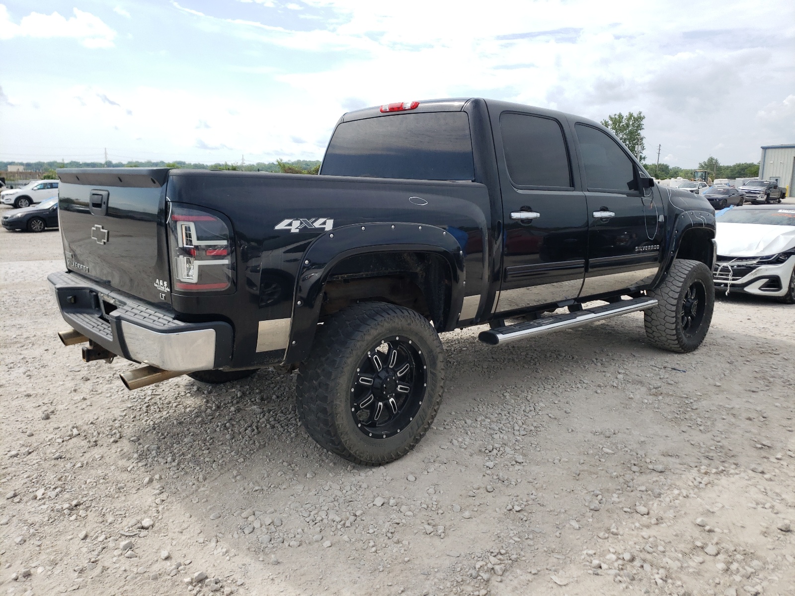3GCPKSE32BG381162 2011 Chevrolet Silverado K1500 Lt