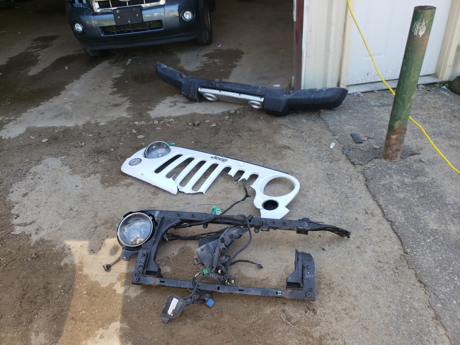 1C4BJWEG7FL570177 2015 Jeep Wrangler Unlimited Sahara