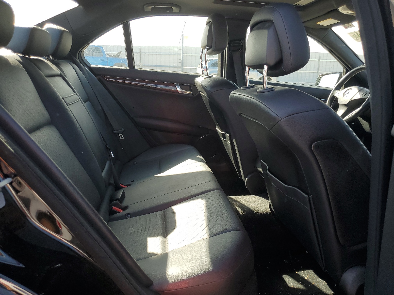 WDDGF5EB2BA417577 2011 Mercedes-Benz C 300