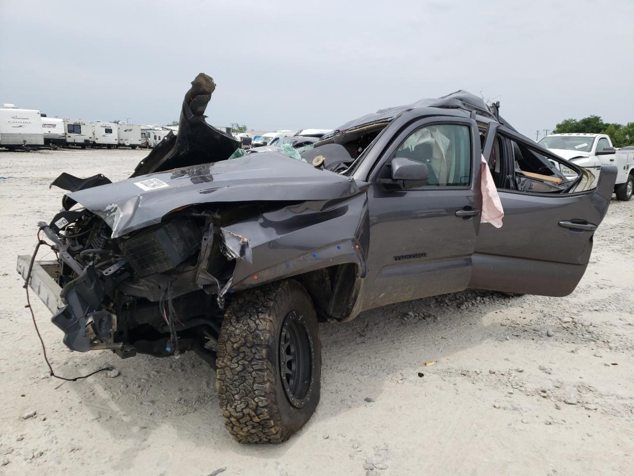 2018 Toyota Tacoma Double Cab en Venta en Louisville, KY - Rollover