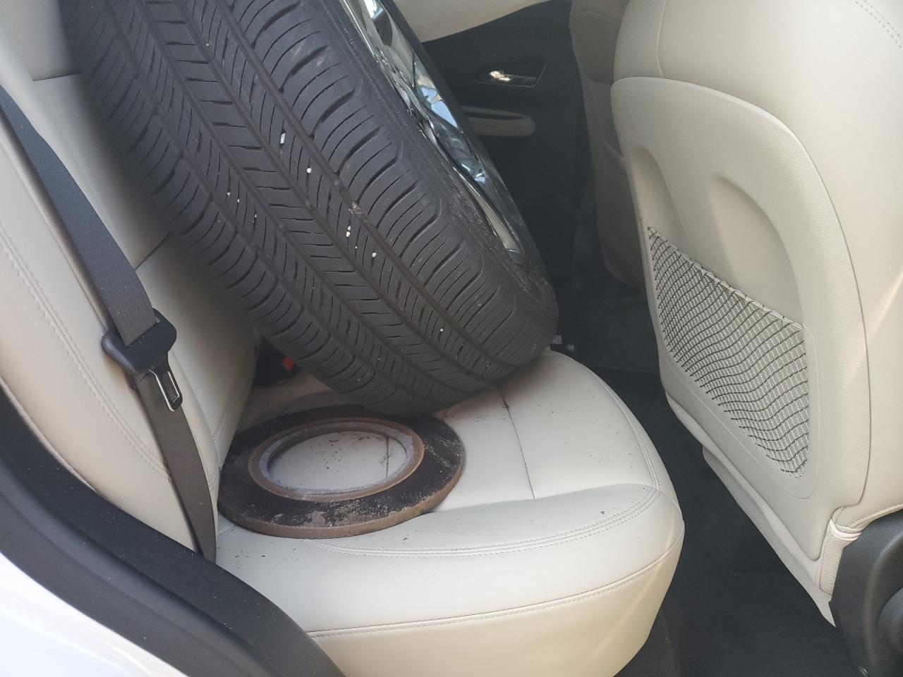 2019 Buick Encore Essence VIN: KL4CJCSM2KB831514 Lot: 58434204