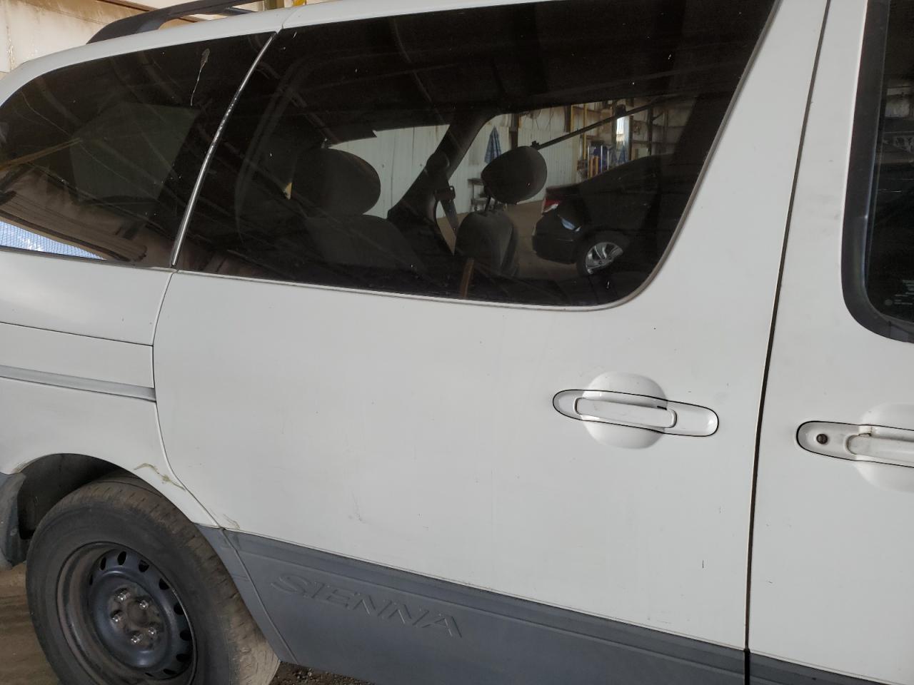 2002 Toyota Sienna Le VIN: 4T3ZF13C42U444076 Lot: 59991484