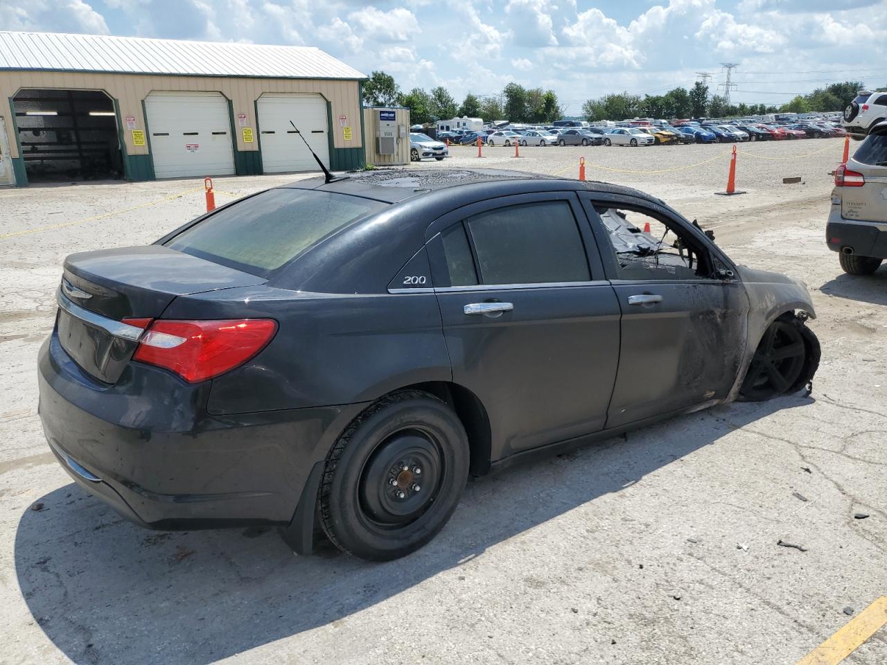2011 Chrysler 200 - Image 3