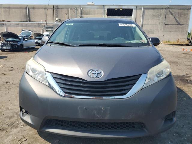 5TDKK3DC6ES507479 | 2014 Toyota sienna le