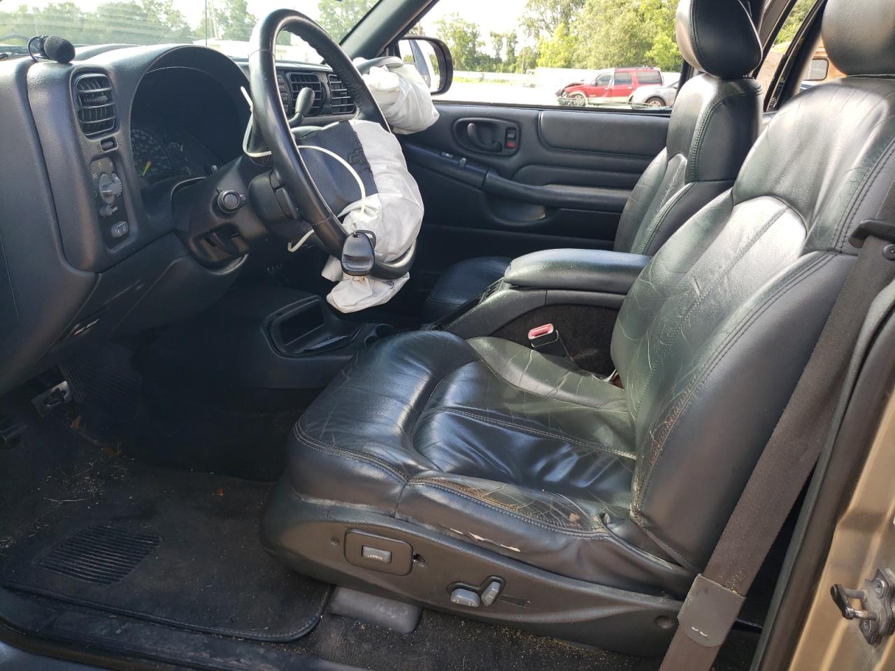 2000 Chevrolet Blazer VIN: 1GNDT13W8Y2337814 Lot: 61085574