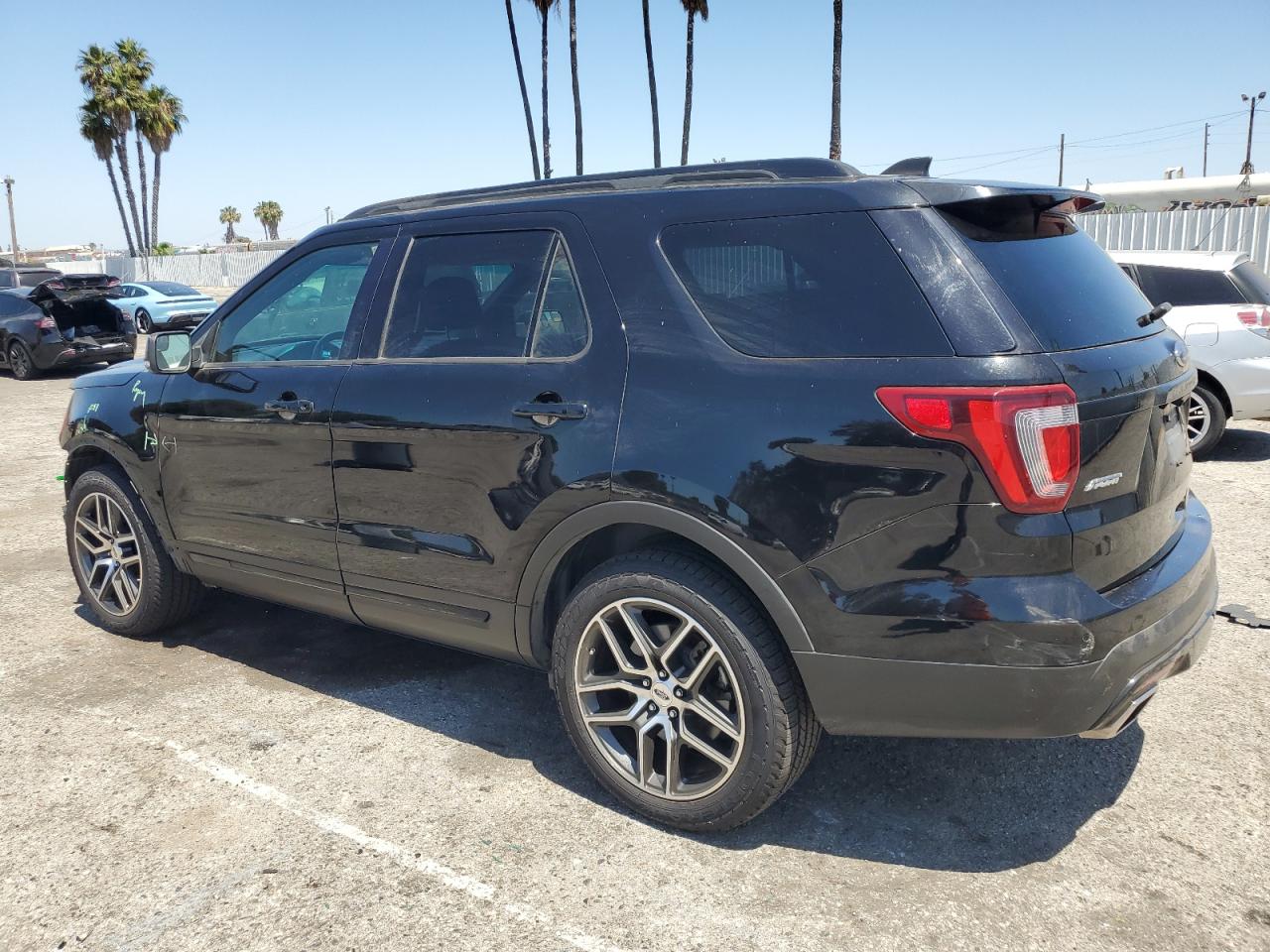 1FM5K8GT1GGC12739 2016 FORD EXPLORER - Image 2