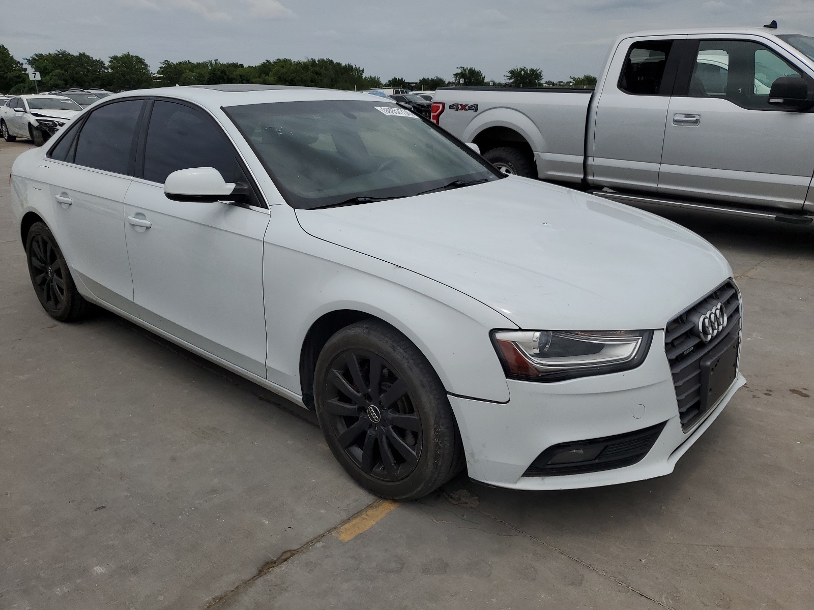 2013 Audi A4 Premium vin: WAUBFAFL7DN033582