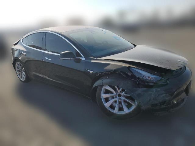  TESLA MODEL 3 2018 Черный