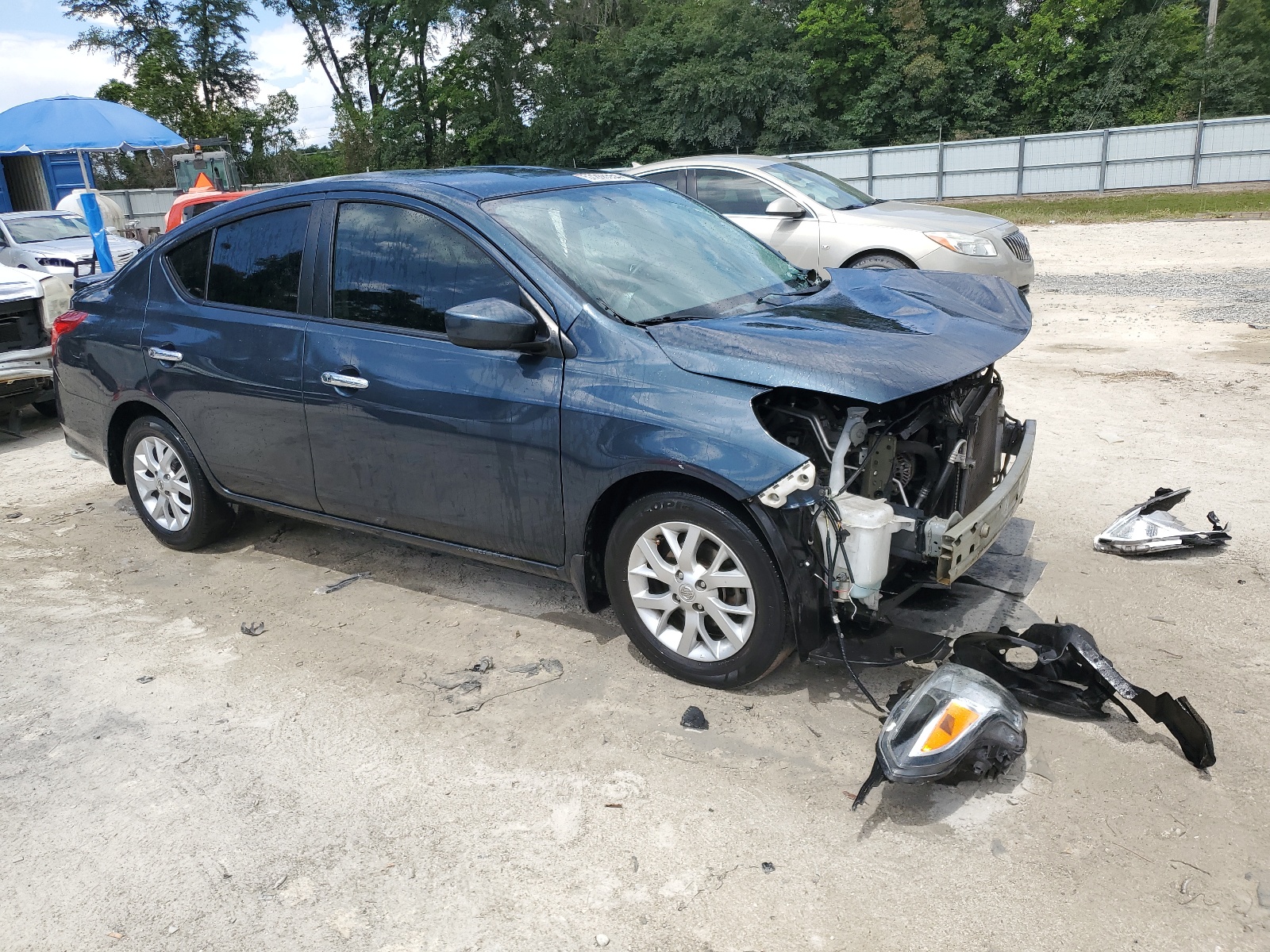 2017 Nissan Versa S vin: 3N1CN7AP8HL848177