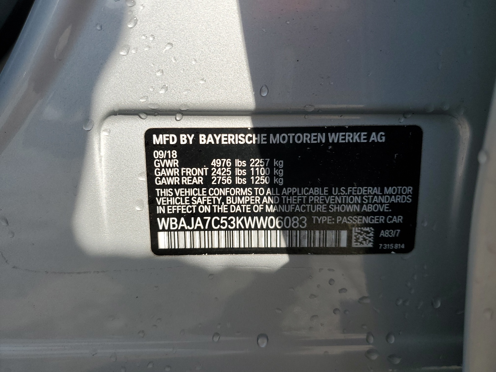 WBAJA7C53KWW06083 2019 BMW 530 Xi