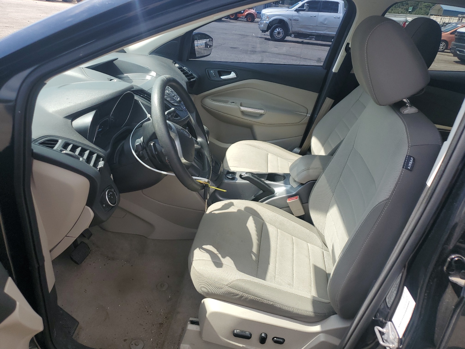 1FMCU0G79GUA42606 2016 Ford Escape Se