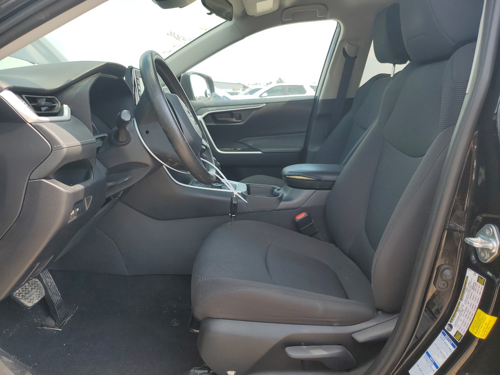 4T3M6RFV1LU002072 2020 Toyota Rav4 Le