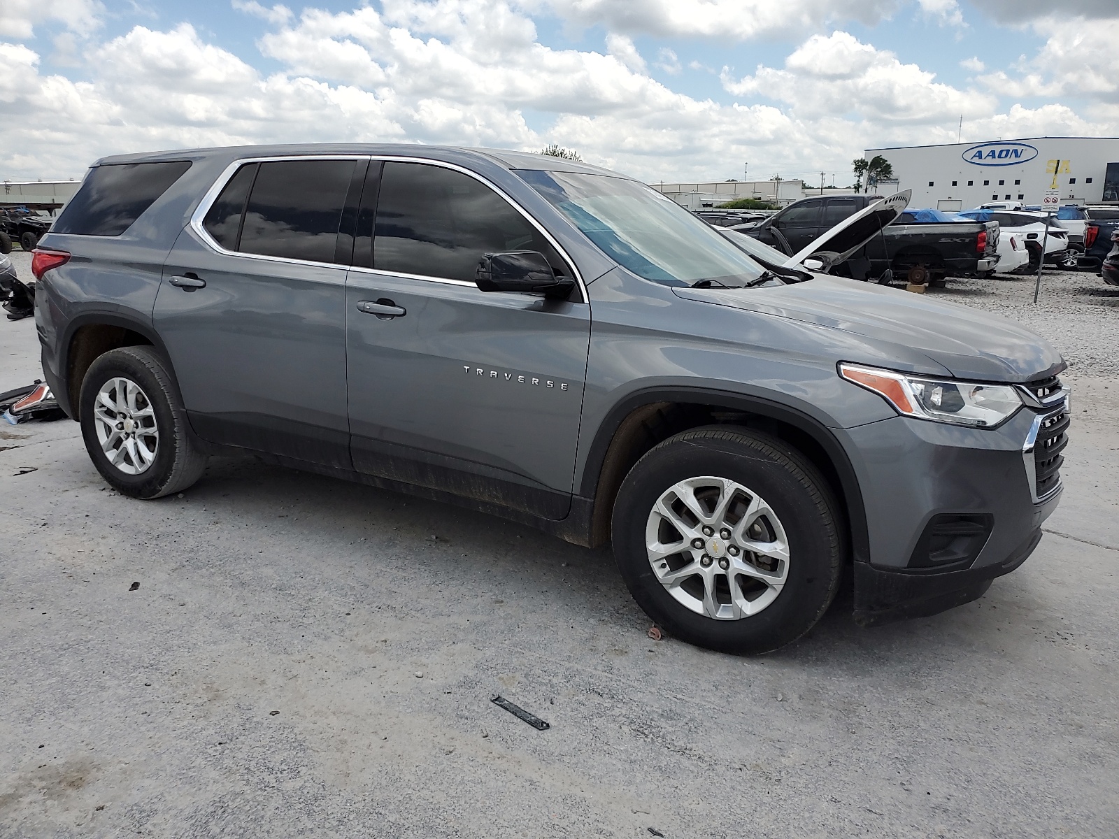 2019 Chevrolet Traverse Ls vin: 1GNERFKW6KJ272881