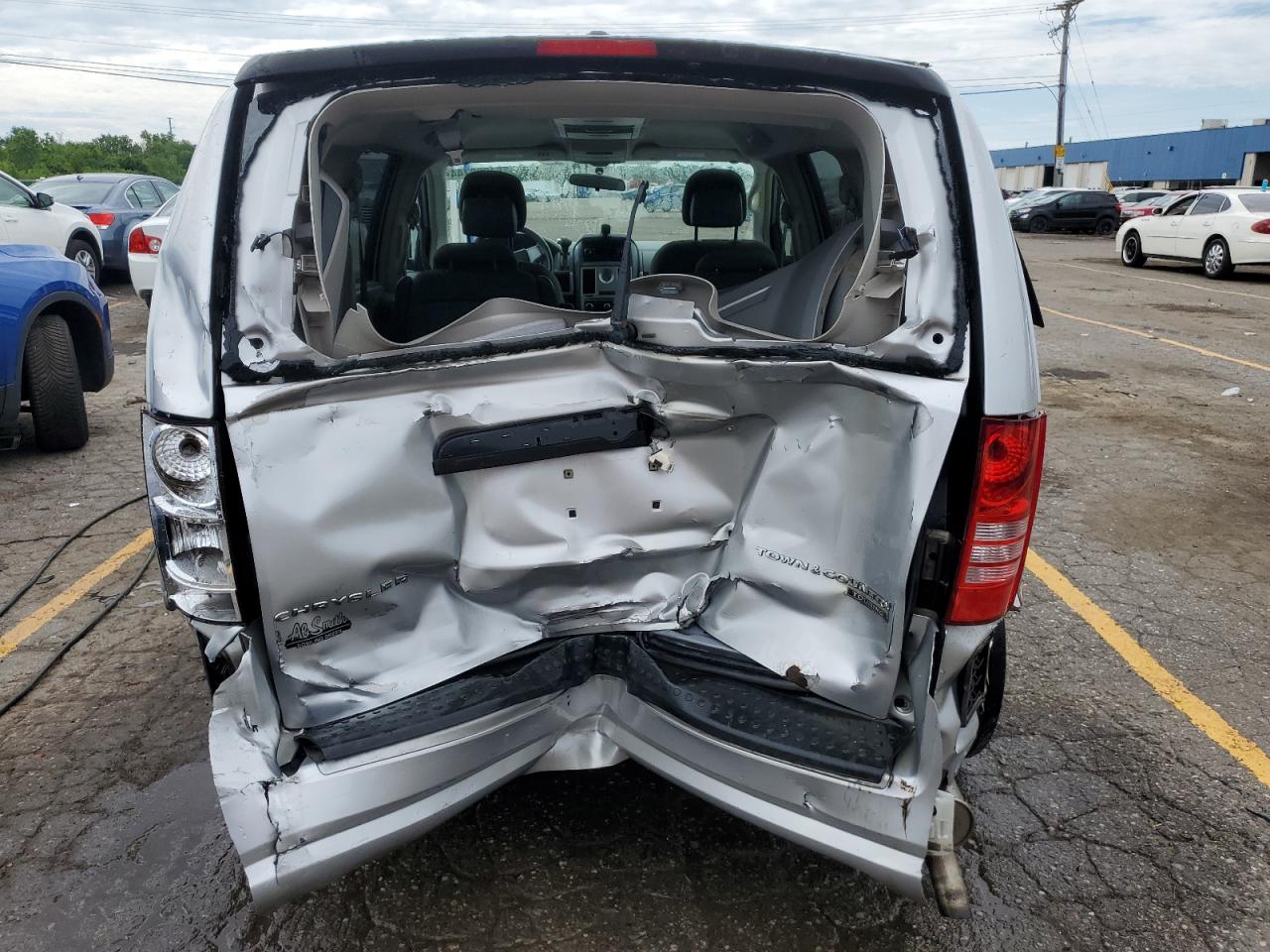 2010 Chrysler Town & Country Touring VIN: 2A4RR5D13AR343769 Lot: 61098744