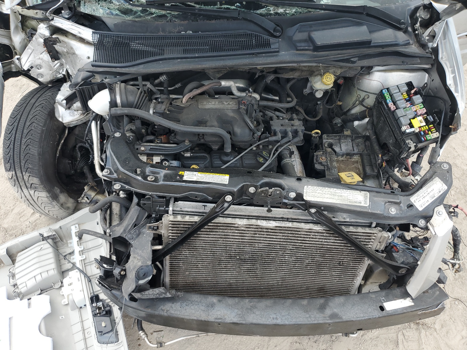 2A8HR44E49R607004 2009 Chrysler Town & Country Lx