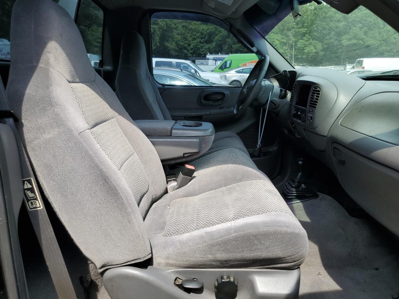 2002 Ford F150 VIN: 1FTRF18W22NB15676 Lot: 59076984