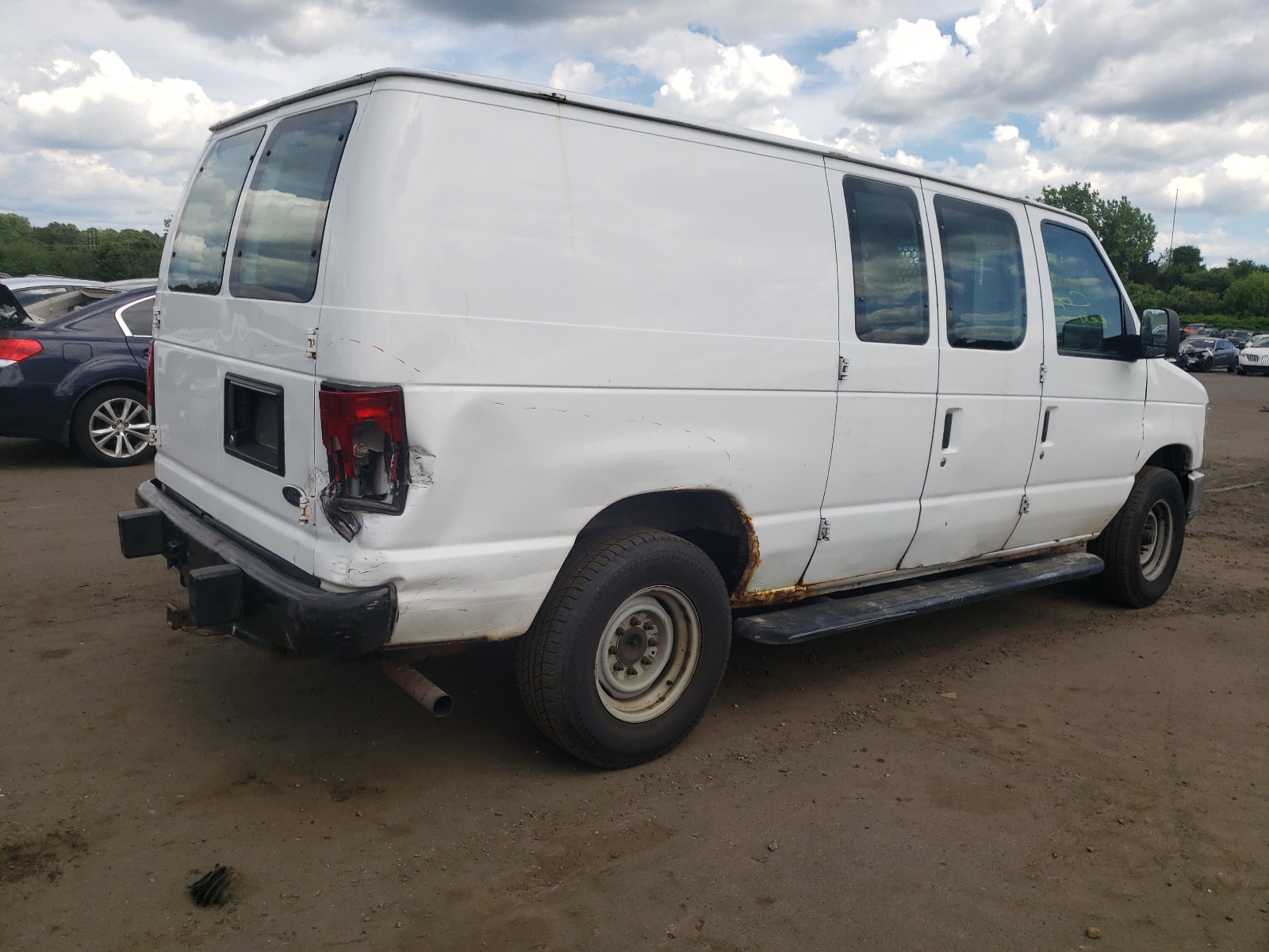 1FTNE2EW8BDA41861 2011 Ford Econoline E250 Van