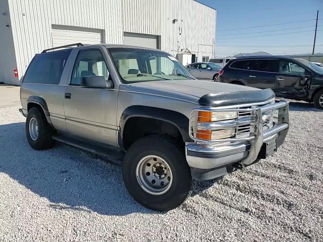 1998 Chevrolet Tahoe K1500 VIN: 3GNEK18R3WG123361 Lot: 60073524
