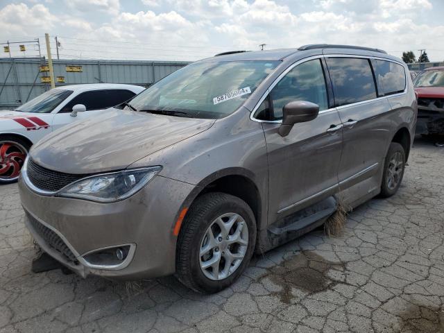 2017 Chrysler Pacifica Touring L за продажба в Dyer, IN - Undercarriage