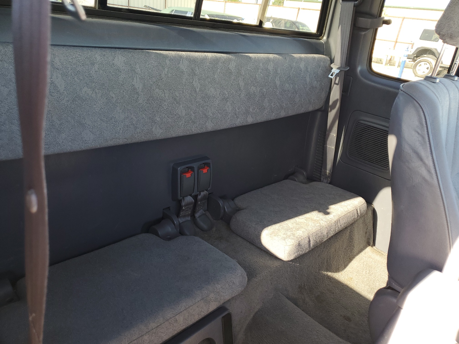 4TASM92N2YZ592109 2000 Toyota Tacoma Xtracab Prerunner