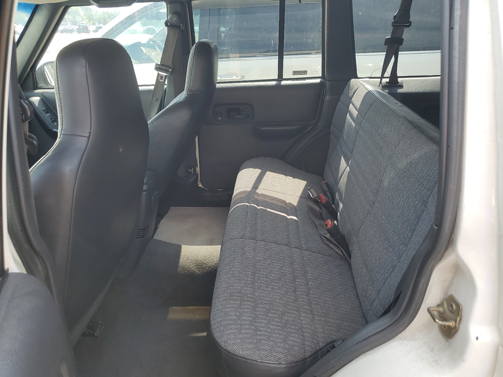 1J4FT48S21L562555 2001 Jeep Cherokee Sport