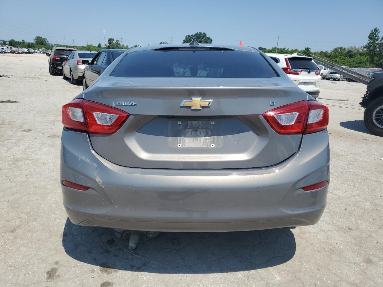 2018 Chevrolet Cruze Lt VIN: 1G1BE5SM4J7159869 Lot: 55880814