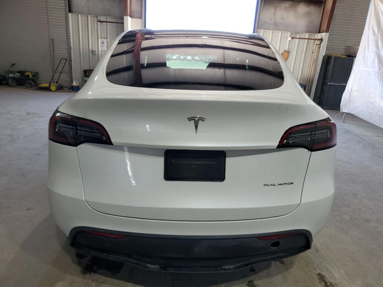 2024 Tesla Model Y VIN: 7SAYGDEEXRA283130 Lot: 61025164