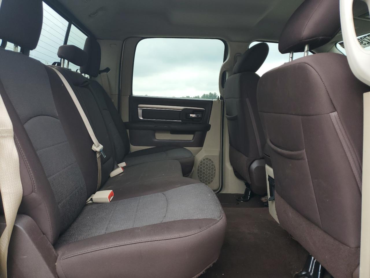 2017 Ram 1500 Slt VIN: 3C6RR7LT2HG709488 Lot: 57729494