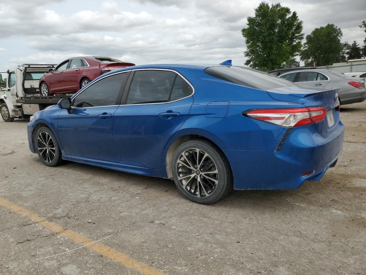 2020 Toyota Camry - Image 2