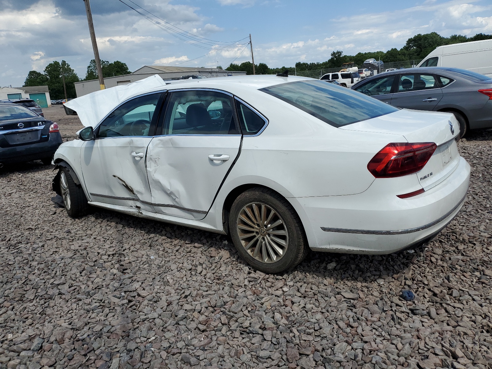 1VWBT7A39HC038030 2017 Volkswagen Passat Se