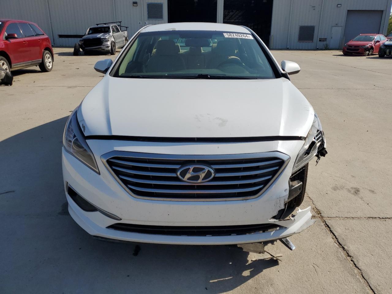 2016 Hyundai Sonata Se VIN: 5NPE24AF0GH381386 Lot: 58240264