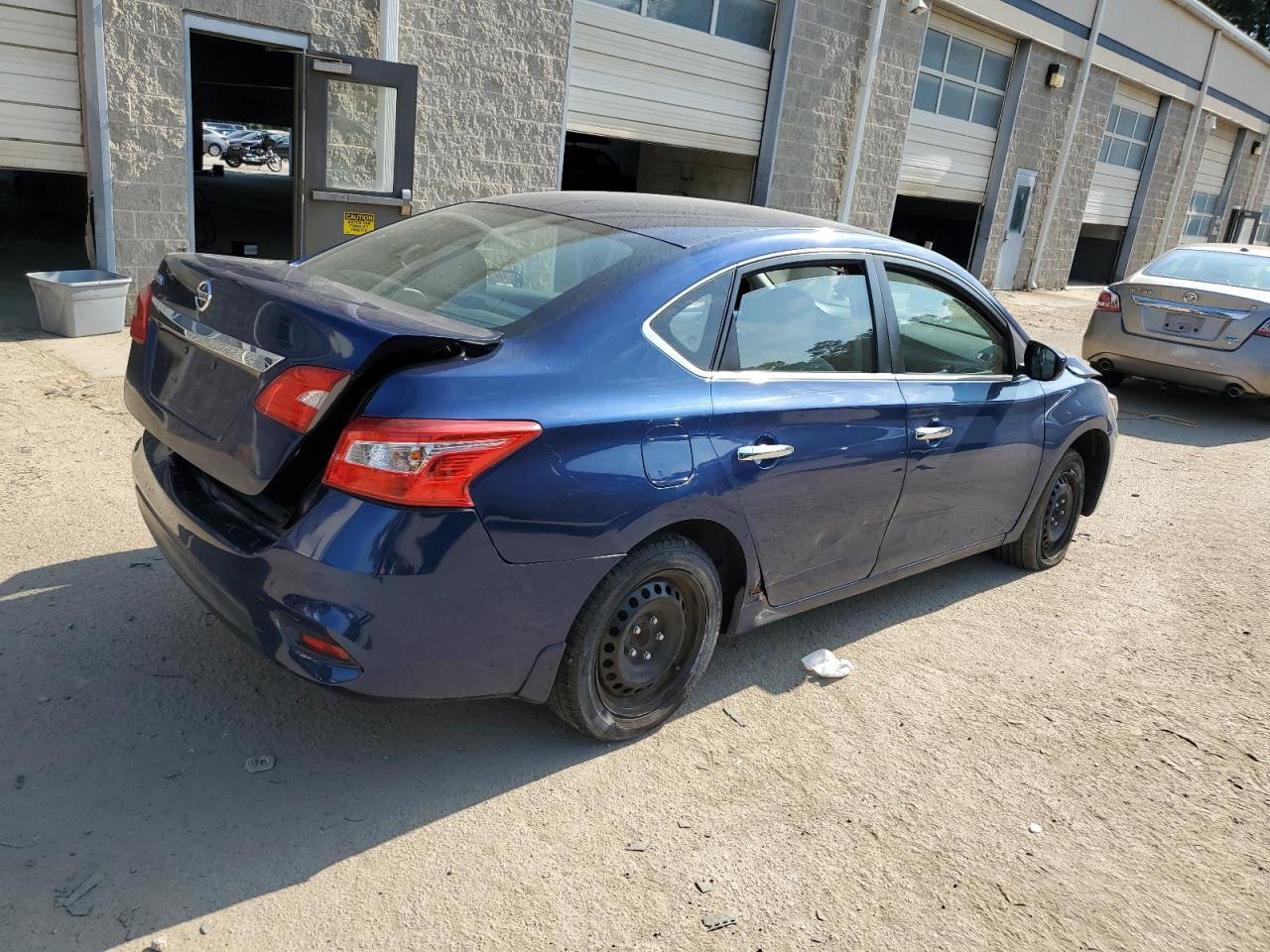 2017 Nissan Sentra - Image 3