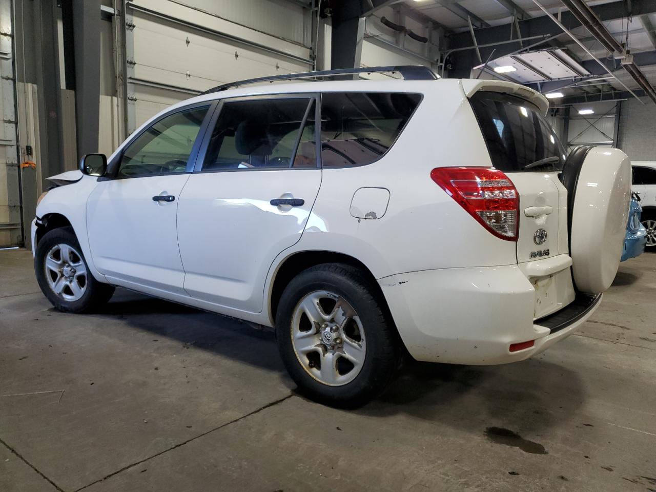 2011 Toyota RAV 4 - Image 2