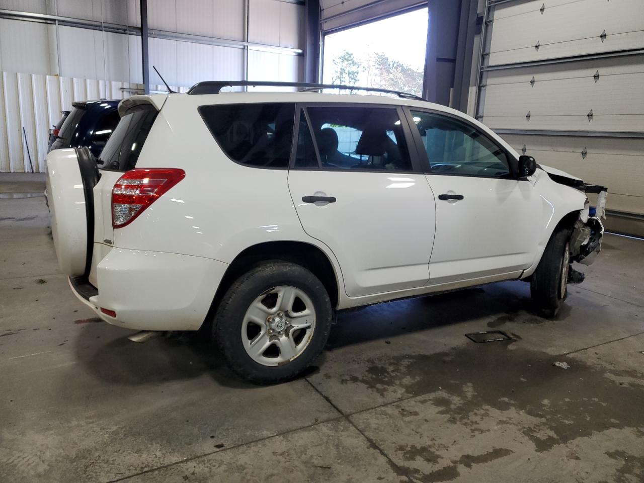 2011 Toyota RAV 4 - Image 3