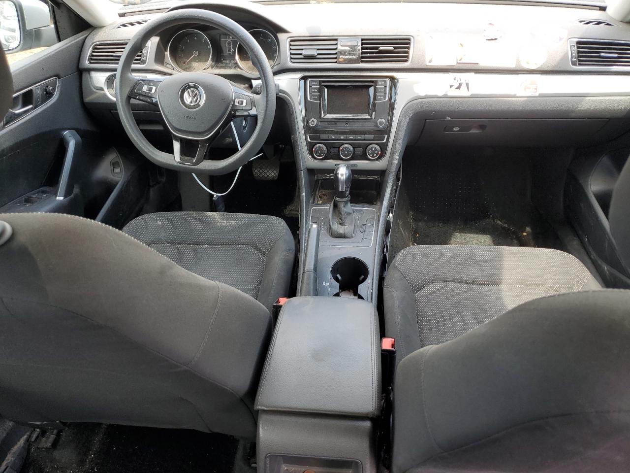 2018 Volkswagen Passat S VIN: 1VWAA7A31JC005739 Lot: 58523594