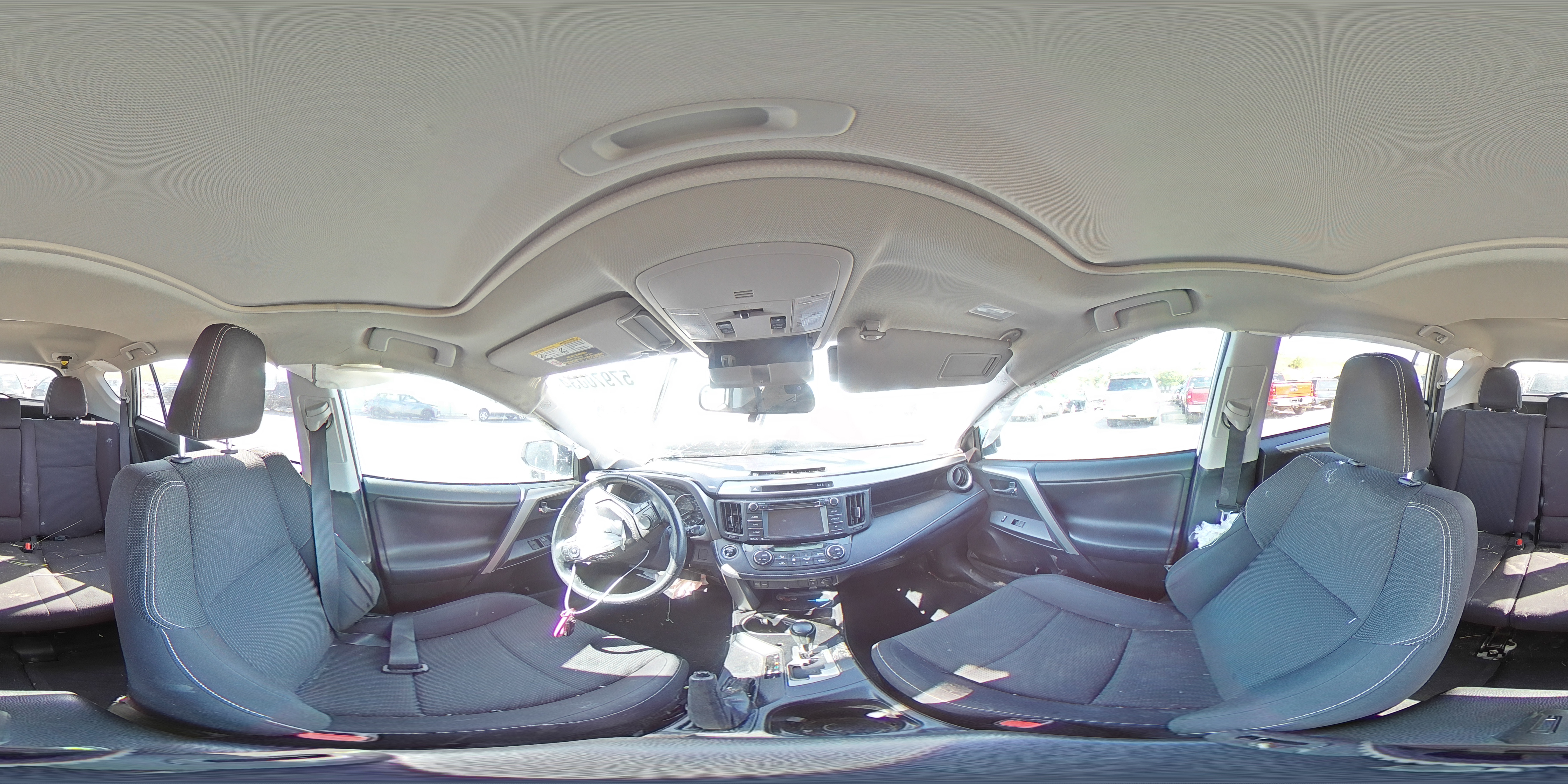 2018 Toyota RAV 4 - Image 13
