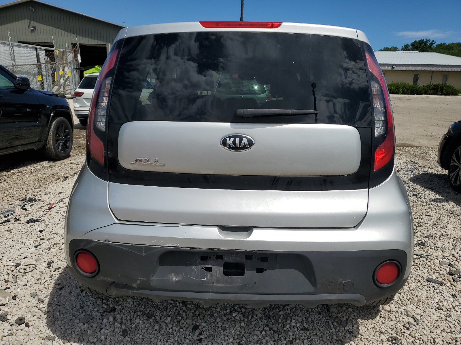 KNDJN2A23H7413566 2017 Kia Soul